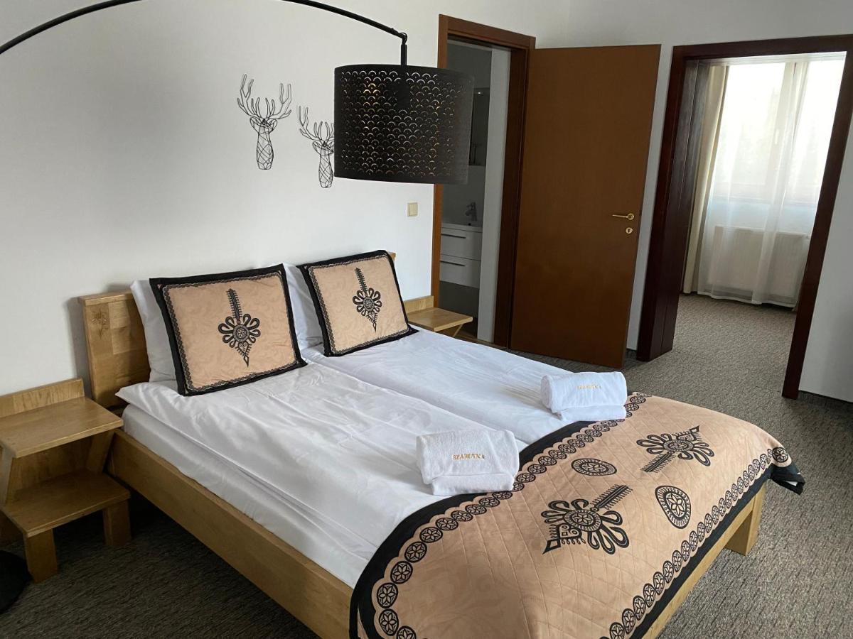 Dw Szarotka Bed & Breakfast เบียลกาตัทร์ชันสกา ภายนอก รูปภาพ