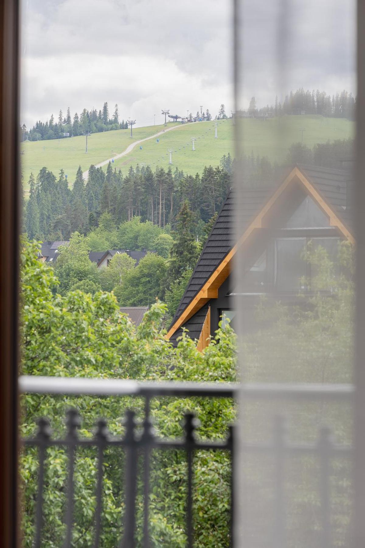 Dw Szarotka Bed & Breakfast เบียลกาตัทร์ชันสกา ภายนอก รูปภาพ